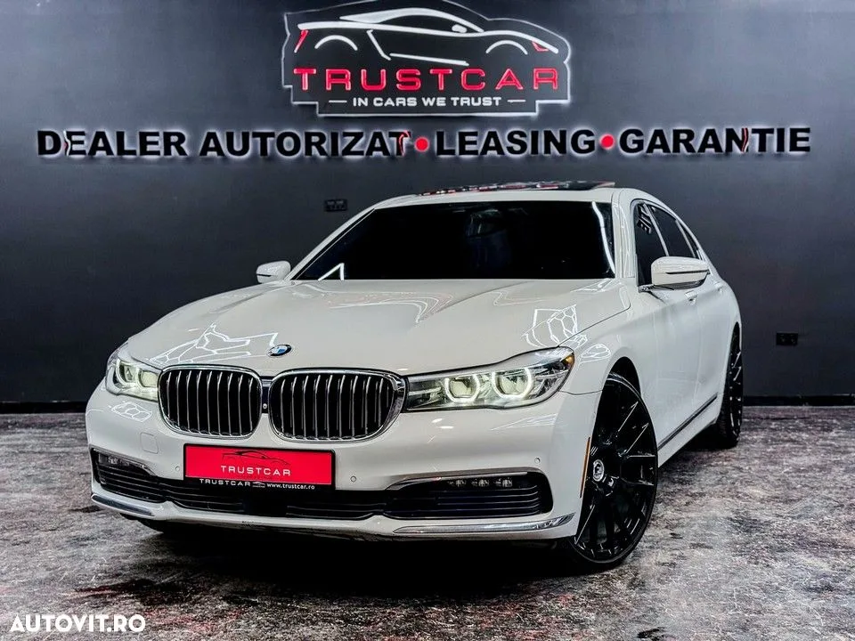 BMW Seria 7 (740Li) | 326 CP